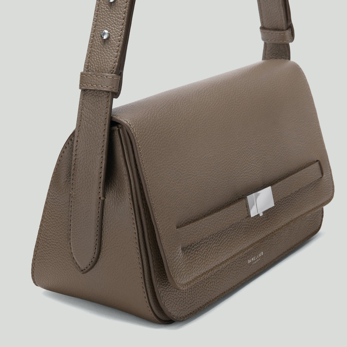 DMLR - The New York Crossbody