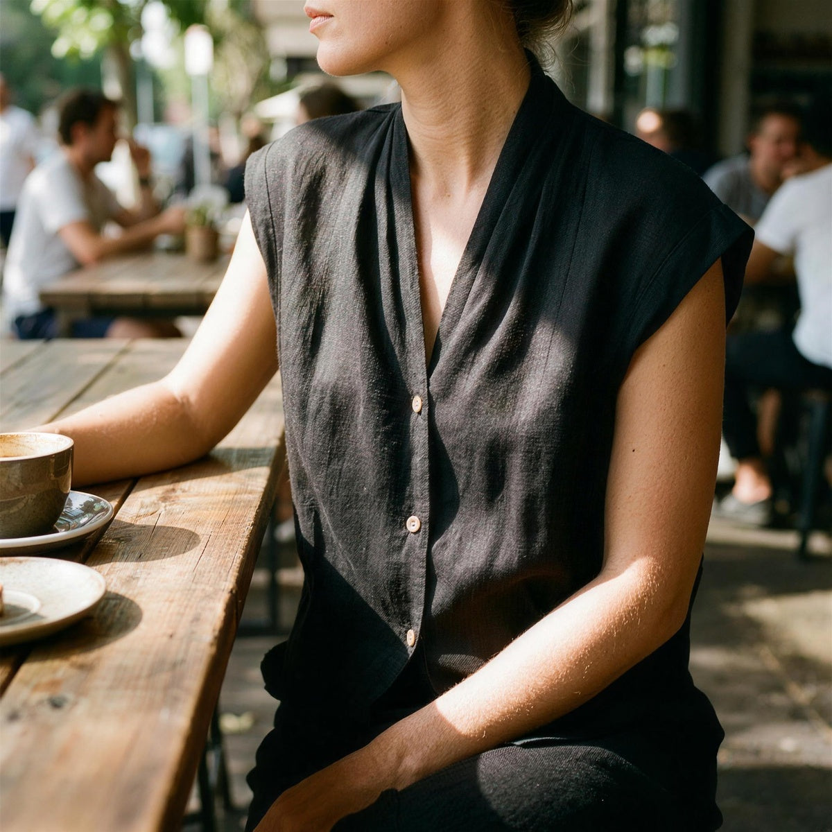 Surplice Linen Cropped Shirt