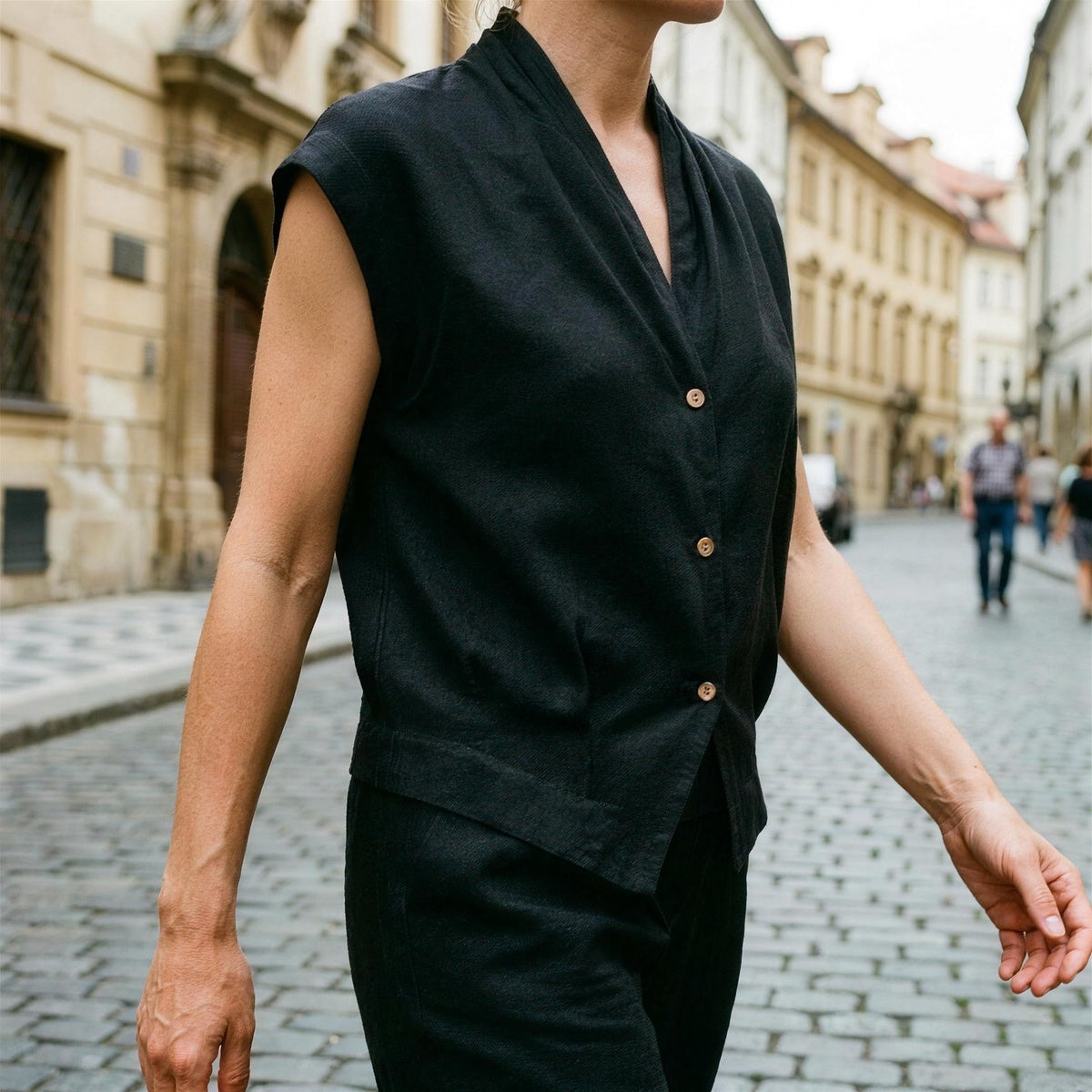 Surplice Linen Cropped Shirt