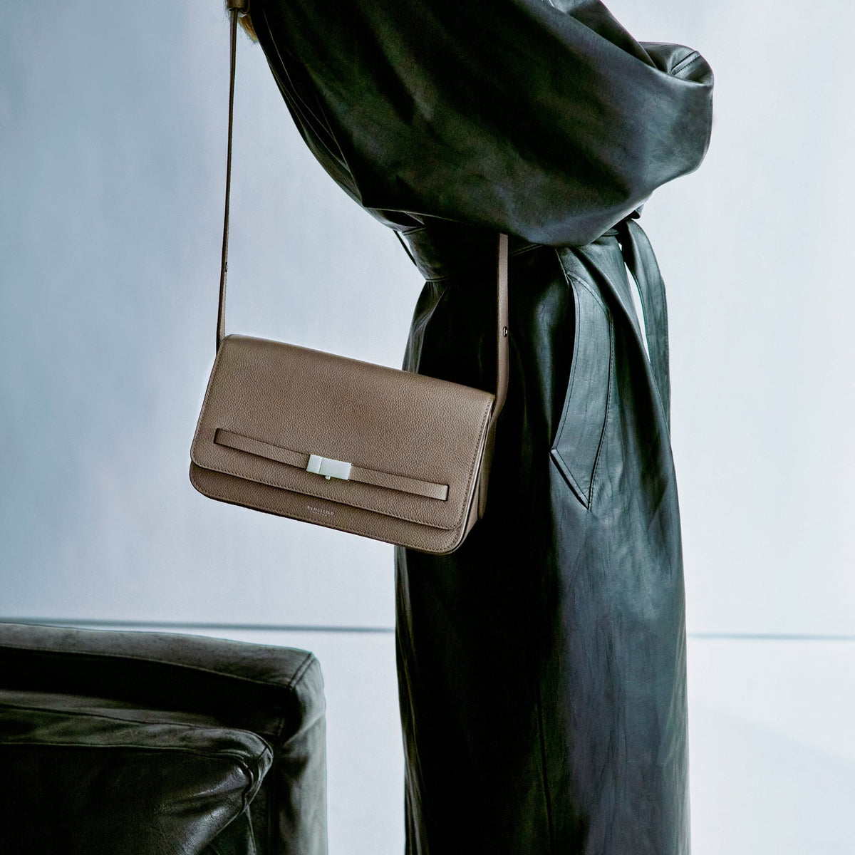DMLR - The New York Crossbody