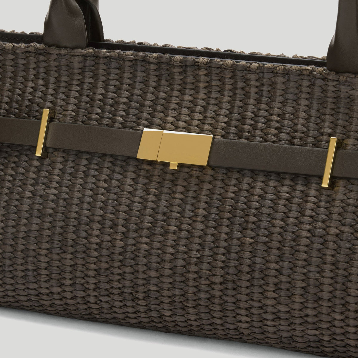 DMLR - The New York Shoulder